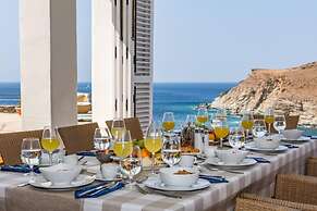 Inviting 8-bed Villa in Ermoupoli - Villa Blueros