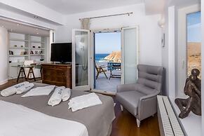 Inviting 8-bed Villa in Ermoupoli - Villa Blueros