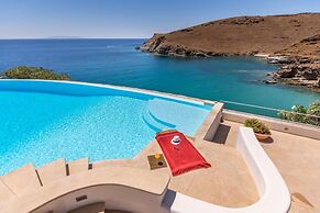 Inviting 8-bed Villa in Ermoupoli - Villa Blueros