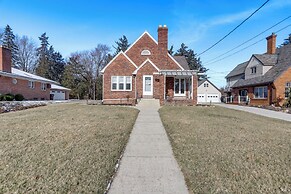 Cozy Tiffin House w/ Private Pool: 1 Mi to Town!