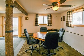 'the Barn' Secluded Home 7 Mi to Afton Lake!