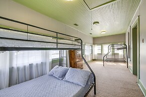Expansive Wheatley Home ~ 65 Mi to Memphis!