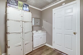 Expansive Wheatley Home ~ 65 Mi to Memphis!