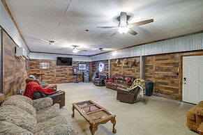 Expansive Wheatley Home ~ 65 Mi to Memphis!