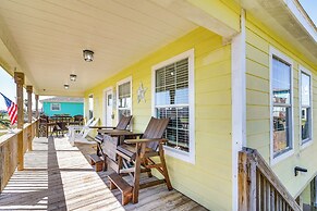 Walk to Shore: Surfside Beach Home w/ Balcony!