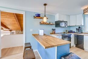 Waterfront Shelby Home w/ Fireplace & Scenic Decks