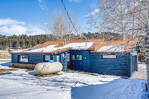 Pet-friendly Guffey Vacation Rental w/ Deck!