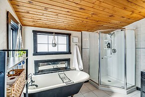 Pet-friendly Guffey Vacation Rental w/ Deck!