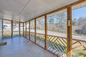 Bright Shelby Cottage w/ Deck & Creek Views!