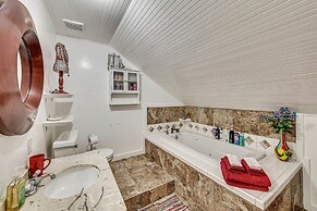 Eclectic Wildomar Home: 6 Mi to Santa Rosa Plateau