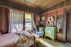 Eclectic Wildomar Home: 6 Mi to Santa Rosa Plateau