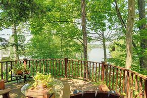 Pet-friendly Cabin Overlooking Sleepy Hollow Lake