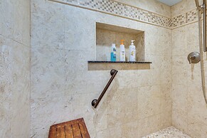 Penthouse Condo in Kona Pacific w/ Ocean Views!