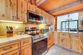 Truckee Resort Condo w/ Shuttle + Hot Tub Access!
