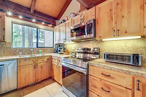 Truckee Resort Condo w/ Shuttle + Hot Tub Access!