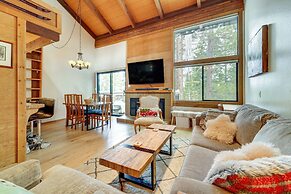 Truckee Resort Condo w/ Shuttle + Hot Tub Access!