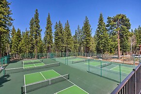 Truckee Resort Condo w/ Shuttle + Hot Tub Access!