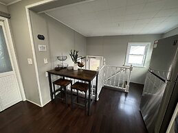 Spacious Retreat Near Convention Centers 4 Bedroom Home by RedAwning