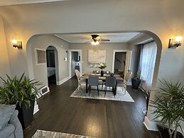 Spacious Retreat Near Convention Centers 4 Bedroom Home by RedAwning