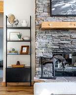 8 Happy Trails 4 Bedroom Home by RedAwning