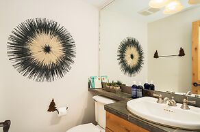 8 Happy Trails 4 Bedroom Home by RedAwning