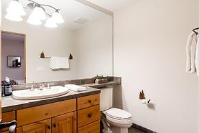 8 Happy Trails 4 Bedroom Home by RedAwning