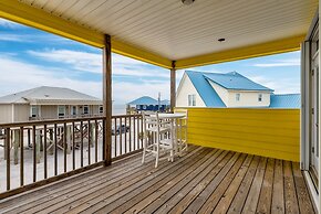 Lazy Daze Beach House - 105 Strand Ct 3 Bedroom Home by RedAwning