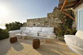 Immaculate 5-bed Villa in Klouvas - Villa Alkmini