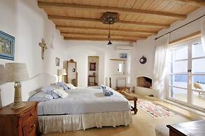 Immaculate 5-bed Villa in Klouvas - Villa Alkmini