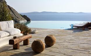 Immaculate 5-bed Villa in Klouvas - Villa Alkmini