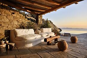 Immaculate 5-bed Villa in Klouvas - Villa Alkmini