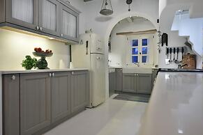 Immaculate 5-bed Villa in Klouvas - Villa Alkmini