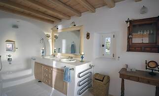 Immaculate 5-bed Villa in Klouvas - Villa Alkmini