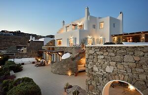 Immaculate 5-bed Villa in Klouvas - Villa Alkmini