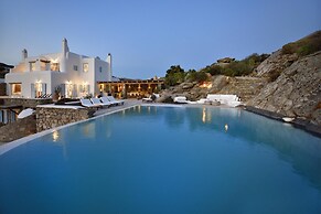 Immaculate 5-bed Villa in Klouvas - Villa Alkmini