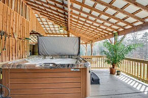 Clarkesville 'rustic Hideaway' on 38-acre Farm!