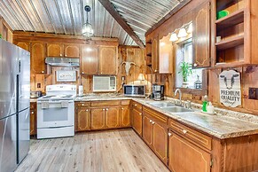 Clarkesville 'rustic Hideaway' on 38-acre Farm!
