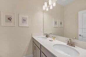 Riverside At Storey Lake By Shine Villas 5 Bedroom Townhouse