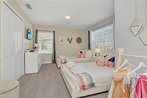 Riverside At Storey Lake By Shine Villas 5 Bedroom Townhouse