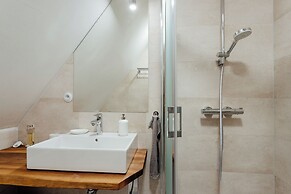 Opera apartments
