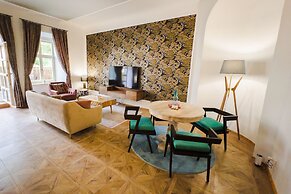Opera apartments