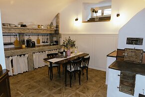 Opera apartments