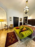 Opera apartments