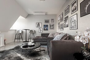 Opera apartments