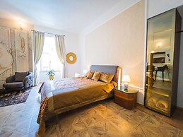 Opera apartments