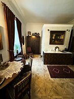 Opera apartments