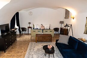 Opera apartments