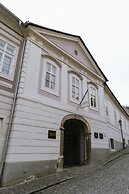 Opera apartments