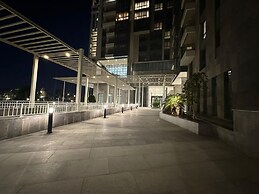 Chic Apartment In Aeon Compound