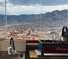 SUMMIT VIEWPOINT HOUSE